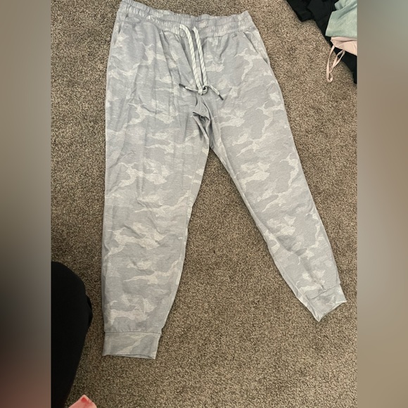 Vuori Pants & Jumpsuits Vuori Daily Jogger Dupe Poshmark